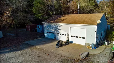 9823 Indian Rd, Gloucester, VA 23061 photo 4