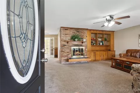 49 Mohawk Rd, Hampton, VA 23669 photo 10