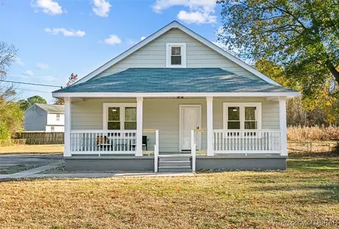 300 Wolf Trap Rd, Yorktown, VA 23692