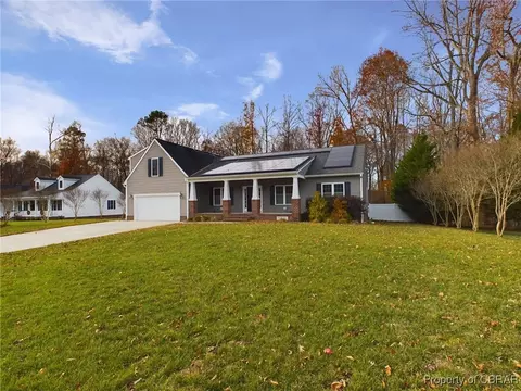 7218 Jeffrey Dr, Gloucester, VA 23061 photo 3
