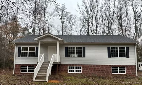 1231 Wares Church Rd, Mascot, VA 23108