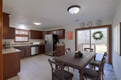 6359 Meadow Dr, Gloucester, VA 23061 photo 10