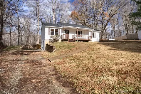 6359 Meadow Dr, Gloucester, VA 23061 photo 2