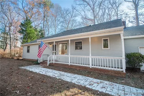 9819 Spring Branch Dr, Gloucester, VA 23061