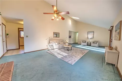 9819 Spring Branch Dr, Gloucester, VA 23061 photo 8