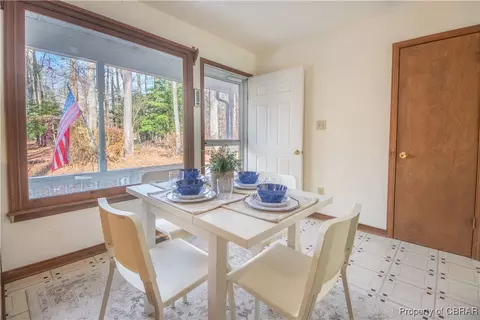 9819 Spring Branch Dr, Gloucester, VA 23061 photo 16