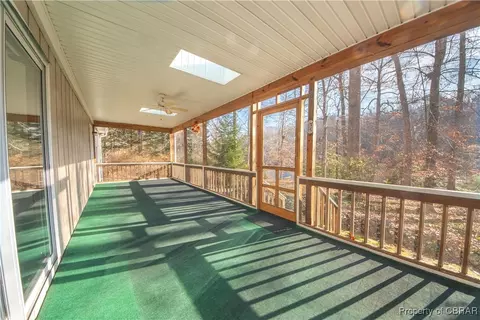 9819 Spring Branch Dr, Gloucester, VA 23061 photo 25