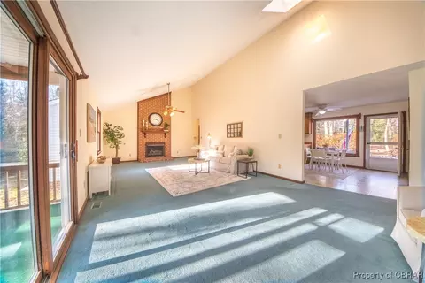 9819 Spring Branch Dr, Gloucester, VA 23061 photo 12