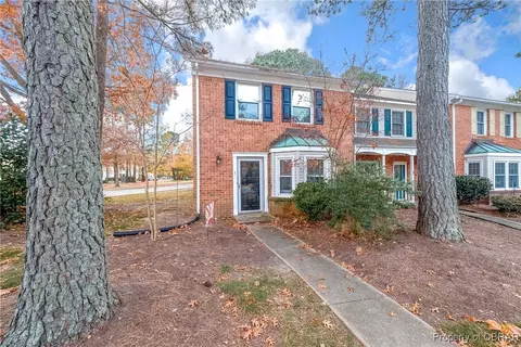 1 Corwin Cir, Hampton, VA 23666 photo 2