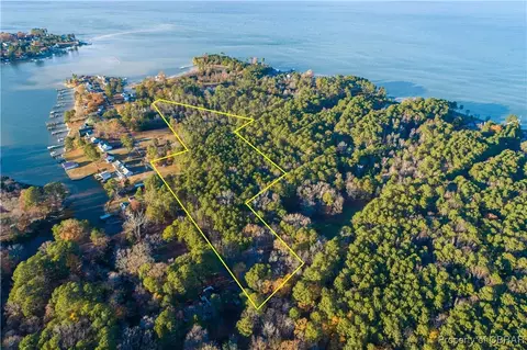 00 Honeysuckle Ln, Deltaville, VA 23043
