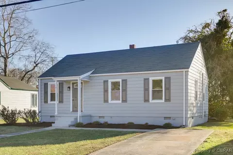 4 Cornell Dr, Hampton, VA 23669