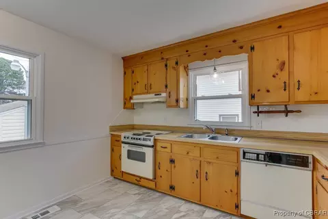 822 Headrow Ter, Hampton, VA 23666 photo 14