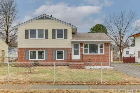 822 Headrow Ter, Hampton, VA 23666 photo 2