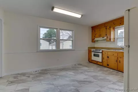 822 Headrow Ter, Hampton, VA 23666 photo 10