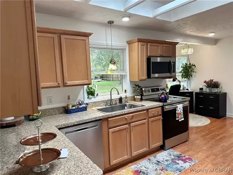 7809 Ark Rd, Gloucester, VA 23061 photo 6