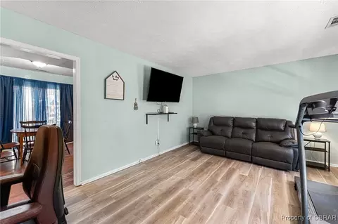 6549 Kimberly Dr, Gloucester, VA 23061 photo 6