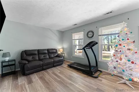 6549 Kimberly Dr, Gloucester, VA 23061 photo 7