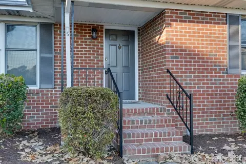 15 Edith Key St, Hampton, VA 23666 photo 4