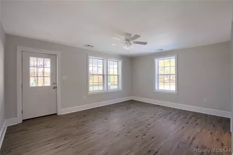 3599 York River Rd, Plain View, VA 23156 photo 6