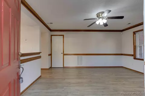209 Eaton St, Hampton, VA 23669 photo 5