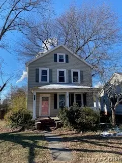 1803 Lee St, West Point, VA 23181