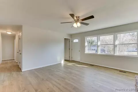 3310 W Weaver Rd, Hampton, VA 23666 photo 8