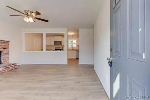 3310 W Weaver Rd, Hampton, VA 23666 photo 5