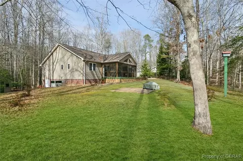 9803 Spring Branch Dr, North, VA 23128 photo 32