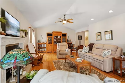 9803 Spring Branch Dr, North, VA 23128 photo 5
