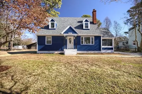 1467 Steuben Rd, Gloucester Point, VA 23062