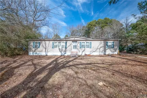 8633 Guinea Rd, Hayes, VA 23072