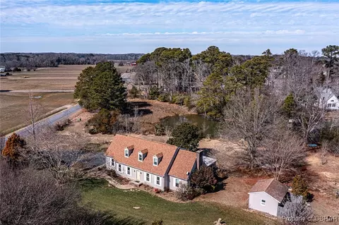 357 Harveys Neck Rd, Heathsville, VA 22473