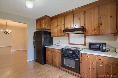7706 The Points Pl, Gloucester Point, VA 23062 photo 9