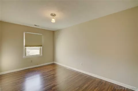 7706 The Points Pl, Gloucester Point, VA 23062 photo 15
