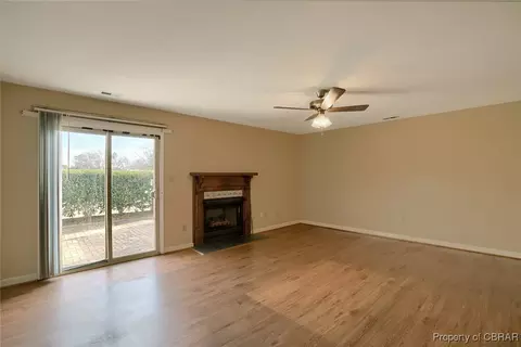 7706 The Points Pl, Gloucester Point, VA 23062 photo 12