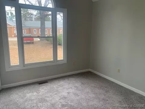 8035 Belroi Rd, Gloucester, VA 23061 photo 4