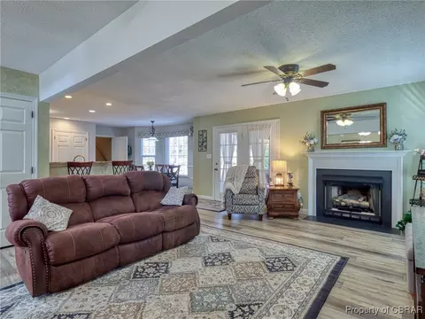 7281 Franklin Ct, Gloucester, VA 23061 photo 3