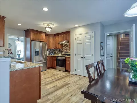 7281 Franklin Ct, Gloucester, VA 23061 photo 2