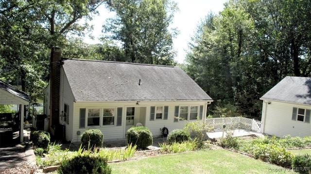 221 Holly Hill Rd, Urbanna, VA 23175