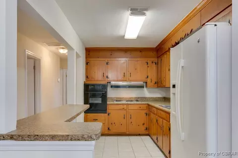 20 Brookfield Dr, Hampton, VA 23666 photo 13