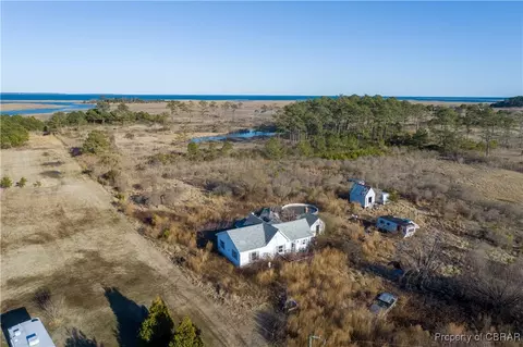 10380 Belvin Farm Rd, Hayes, VA 23072