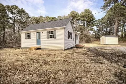 6579 Williams Landing Rd, Hayes, VA 23072
