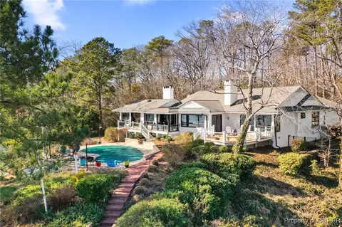 92 Church Prong Ln, Weems, VA 22576