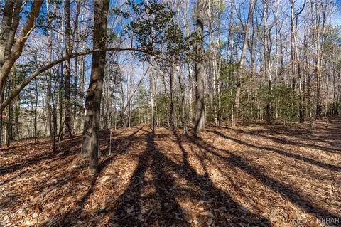 22 04 Ac Lockmorr Ln, Gloucester, VA 23061 photo 15