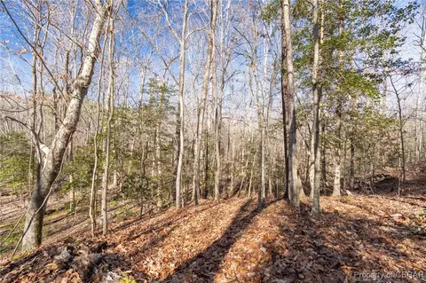 22 04 Ac Lockmorr Ln, Gloucester, VA 23061 photo 12