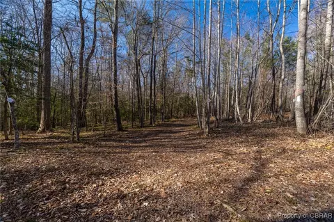 22 04 Ac Lockmorr Ln, Gloucester, VA 23061 photo 4