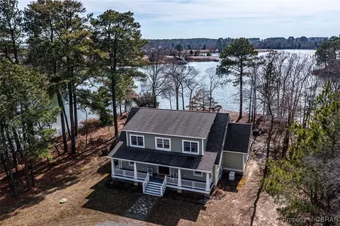 1828 Fleeton Rd, Reedville, VA 22539