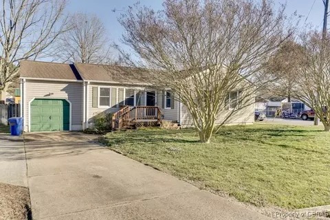 900 Harpersville Rd, Newport News, VA 23601