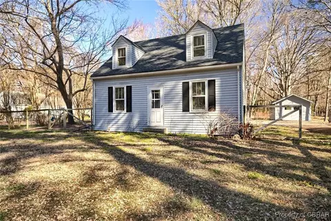 7010 Belroi Rd, Gloucester, VA 23061