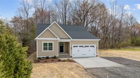 8995 Coles Landing Dr, Gloucester, VA 23061
